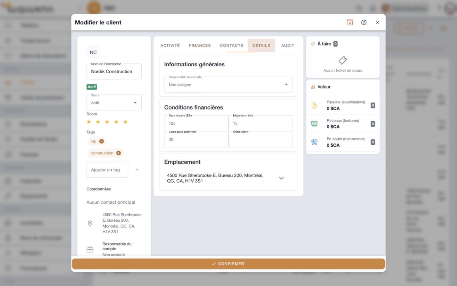 Fiche Nordik Construction en vue ordinateur : statut, score, tags, responsable, taux horaire, majoration, délai de paiement, code et emplacement.