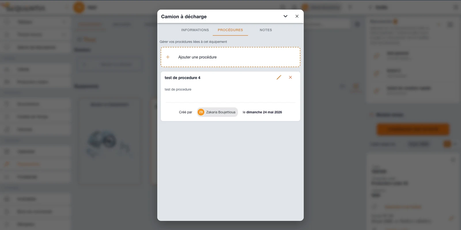 Capture de l'onglet procédures d'un équipement avec une procédure liée et les actions de modification.