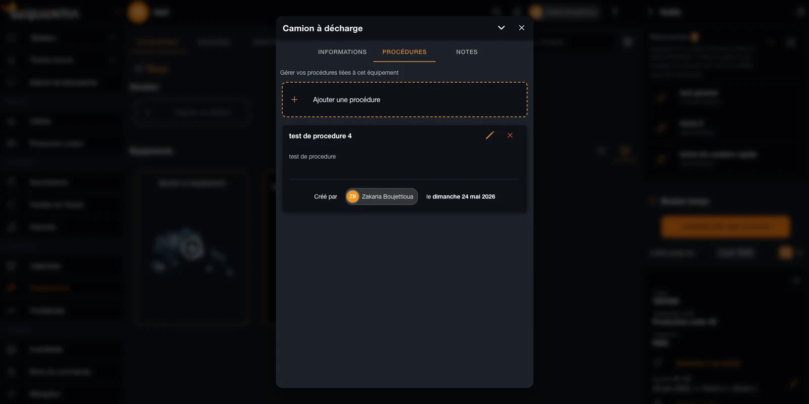 Capture de l'onglet procédures d'un équipement avec une procédure liée et les actions de modification.